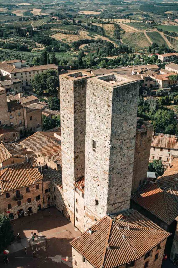 El pueblo de las torres de la Toscana