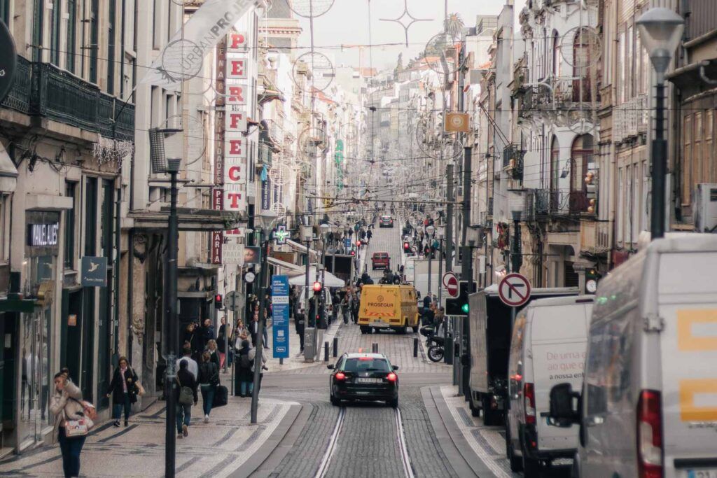 Una de las calles más importantes de Oporto