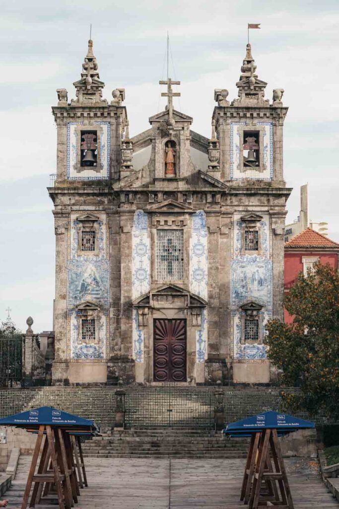 Una de las iglesias más bonitas que veras en tus 3 días en Oporto