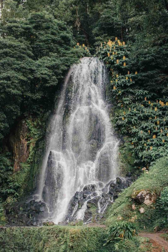 Una de las cascadas más bonitas de las Azores