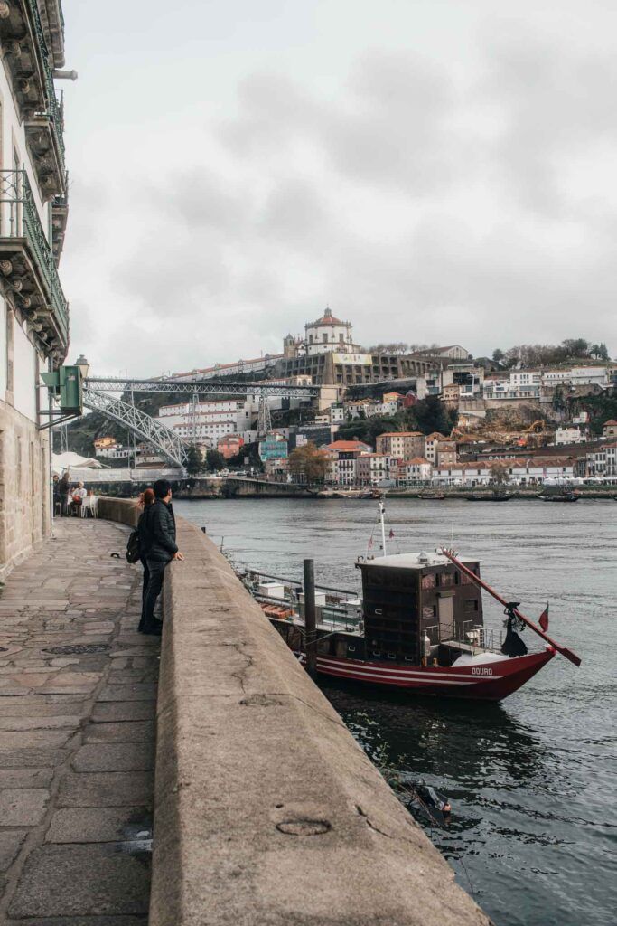 Cais da Ribeira es la calle con más terrazas de Oporto